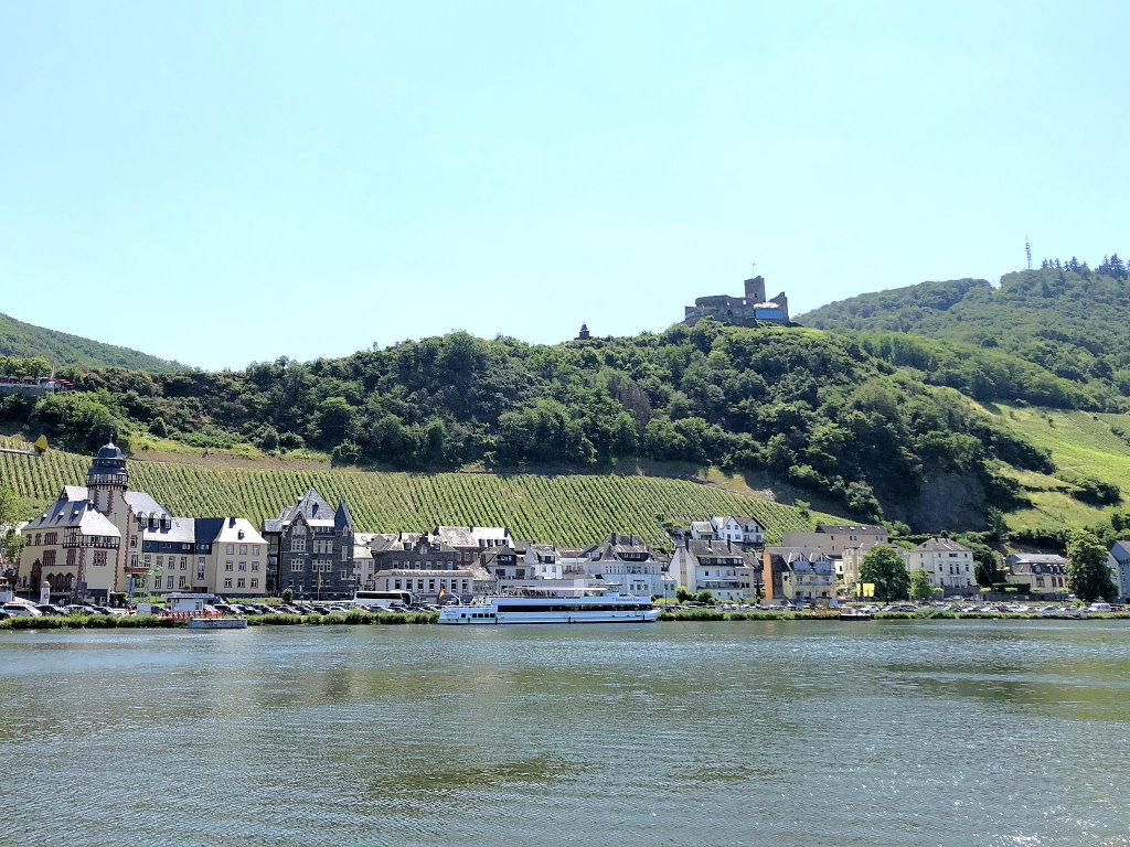 Burg Landshut in Bernkastel-Kues - Mosel Urlaub in Ferienwohnungen Traben-Trarbach, Weihertorplatz 8, 56841 Traben-Trarbach